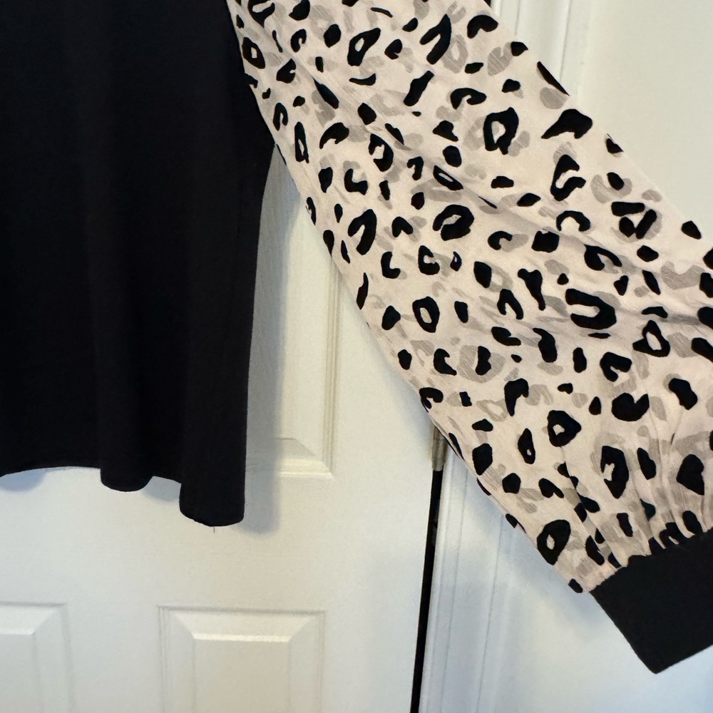 THML Ruffle Accent Blouse - Picture 4 of 5
